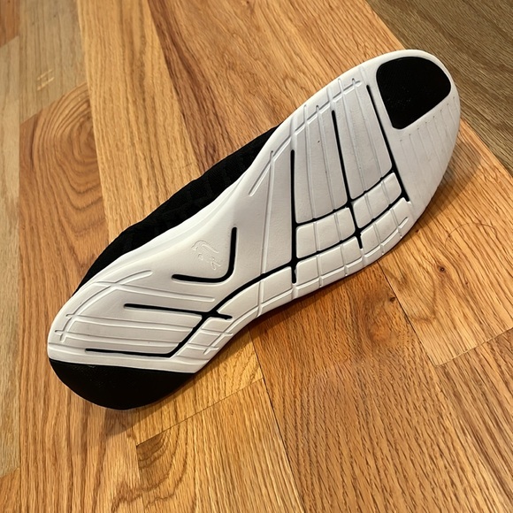 Men’s Lacoste lightweight sock sneaker. - Picture 4 of 10